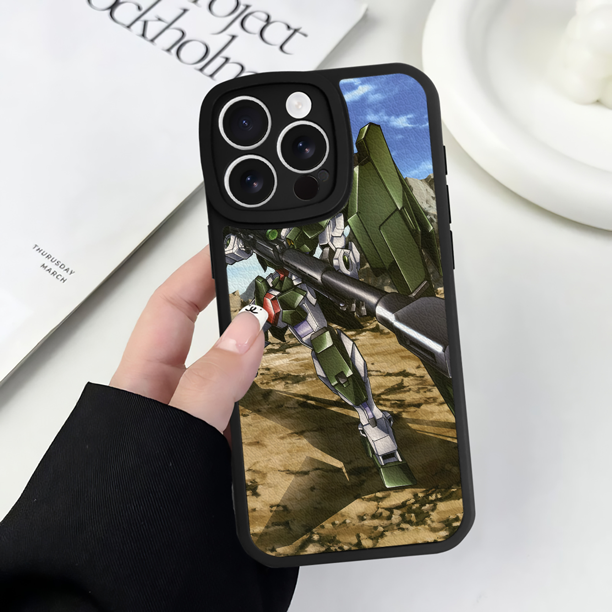 （画像用） 機動戦士ガンダム Mobile Suit Gundam 【iPhone 16シリーズ対応】シリコンスマホケース（レザー調） 材質：シリコン